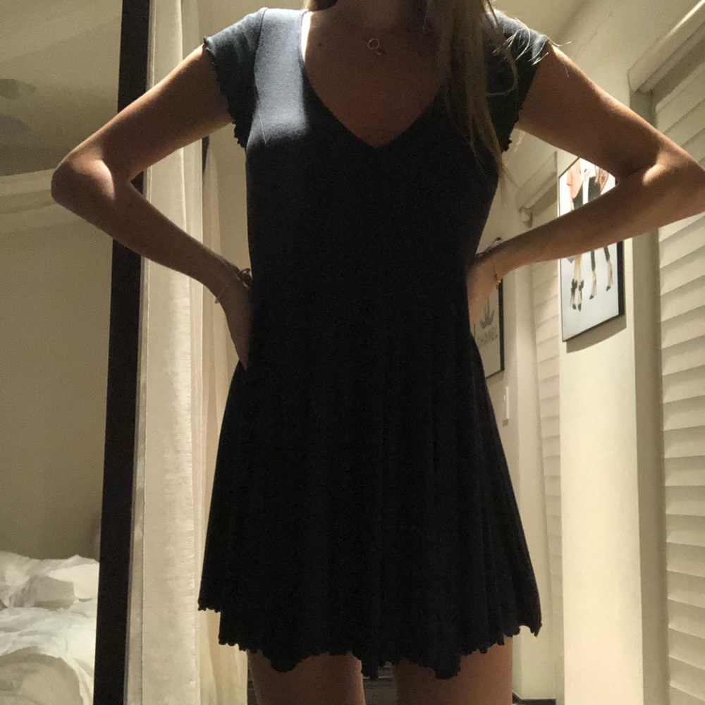 A very flattering black dress